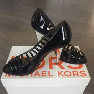 Michael Kors Patent leather pumps